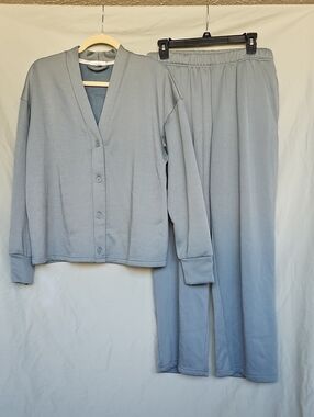 Berkshire Homewear Women's Light Gray Loungewear Set – Cardigan & Pants, Size M
